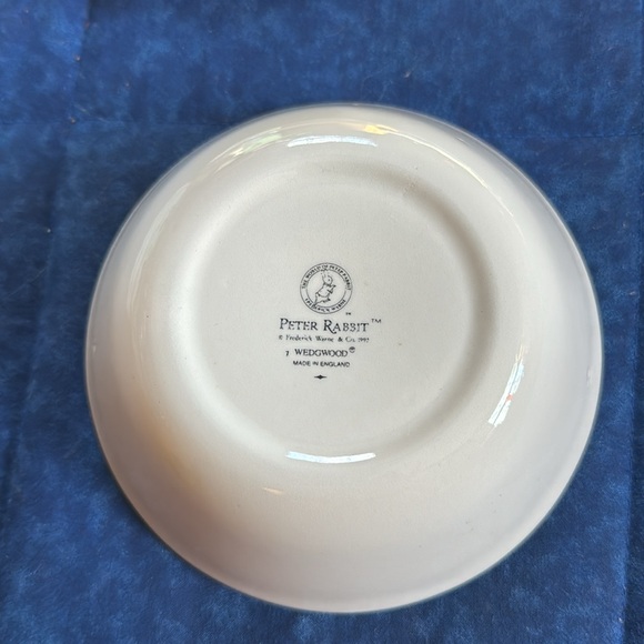2 Piece Frederick Warne & Co. Peter Rabbit-Plate and Bowl Wedgewood England - Picture 6 of 9
